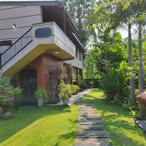 Bed & Breakfast Edwin's Airport Garden Sri Lanka